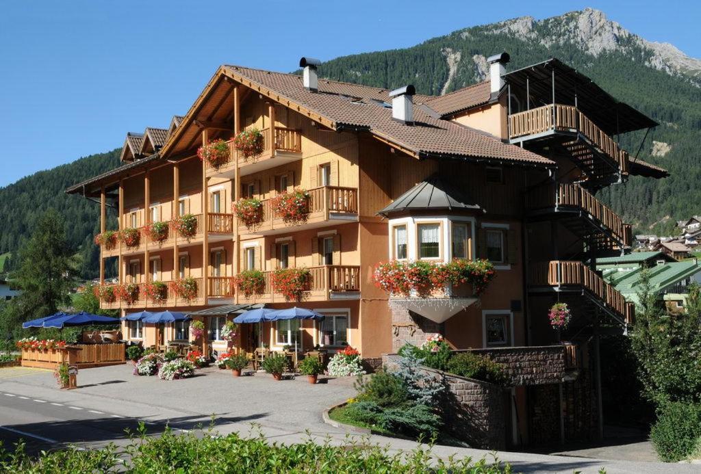 Hotel Vallechiara Moena Exterior photo